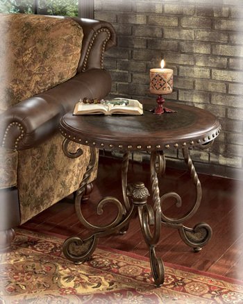 Signature Design by Ashley Rafferty Round End Table
