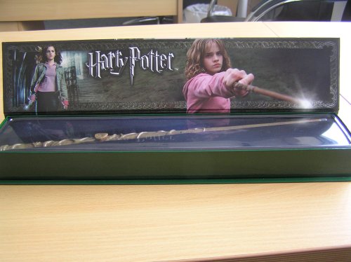 Harry Potter tm Hermione Graigner tm Light up Wand from the Noble Collection