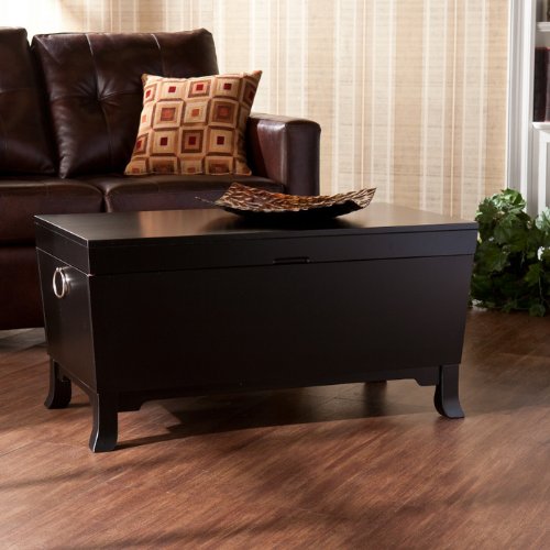 Suffolk Trunk Cocktail Table Degupolle