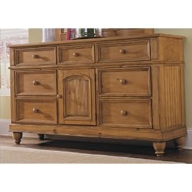 Broyhill 4226-32 / 4226-36 Hampton Door Dresser with Mirror in Coastal Pine