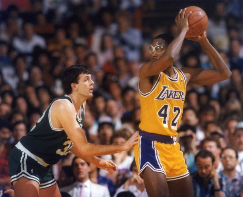 JAMES WORTHY LOS ANGELES LAKERS 8X10 SPORTS ACTION PHOTO (L)