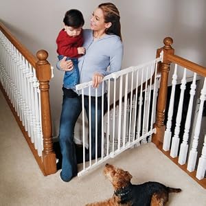 KidCo Angle Mount Safeway Gate 10