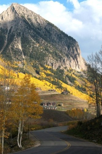 Crested Butte Mountains, Colorado: Blank 150 page lined journal for your thoughts, ideas, and inspiration