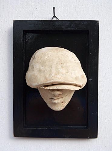 "Lazy boy" - Ceramic clay artwork, Unique, onw of a kind. Clay sculpture on a wood surface