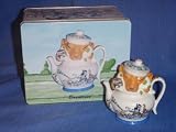 Alice in Wonderland - John Beswick Figurine - Alice in Wonderland - John Beswick Figurine -