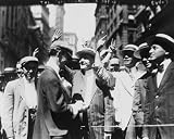 51NWYvZYEEL. SL160  1916 photo Signalling to offices, curb market, New York City graphic. Stock trading on the New York