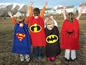 Set 2 Reversible Capes Superman, Incredibles and Batman, Spiderman comes with 2 masks