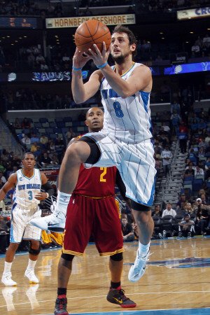 Cleveland Cavaliers v New Orleans Hornets: Marco Belinelli Photographic Poster Print by Layne Murdoch, 24x36