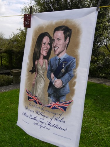 Royal Wedding souvenir tea william and kate royal wedding tea towel. Royal Wedding souvenir tea