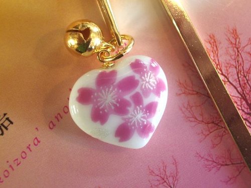 クリスマス♪人気♪しおり・ブックマーカー鈴付き（ハート桜両面）磁器の故郷で作るハート絵柄がキレイな！磁器しおりハートはプレゼントにお薦め！