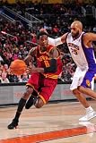 Cleveland Cavaliers v Phoenix Suns, Phoenix - January 9: Manny Harris and Vince Carter Photographic Poster Print by P.A. Molumby, 28x42
