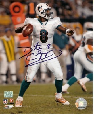 Daunte Culpepper Autographed Miami Dolphins 8x10 Action Photo (white jersey)