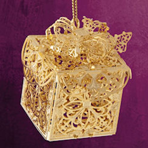 ChemArt 2.5″ Collectible Keepsakes Elegant Present Christmas Ornament ChemArt 2.5″ Collectible Keepsakes Elegant Present Christmas Ornament