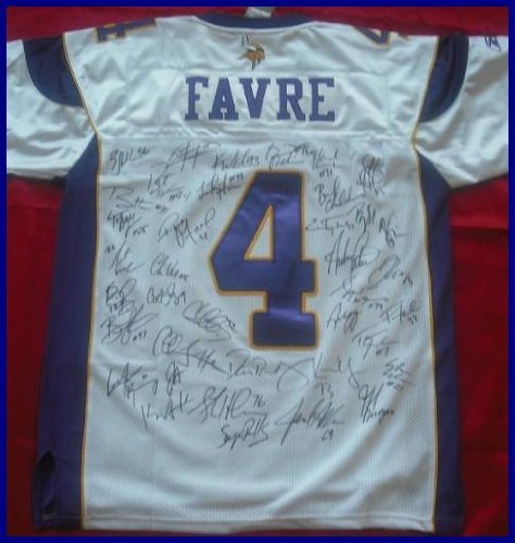 2009 Vikings Team Signed Brett Favr - Autographed NFL Jerseys