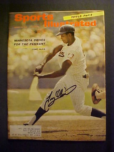 Tony Oliva Minnesota Twins Autographed August 23, 1965 Sports Illustrated Magazine