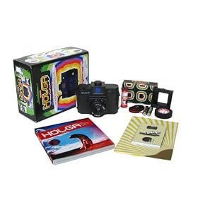 Click here to buy Lomographic Holga Starter Kit by Lomography.