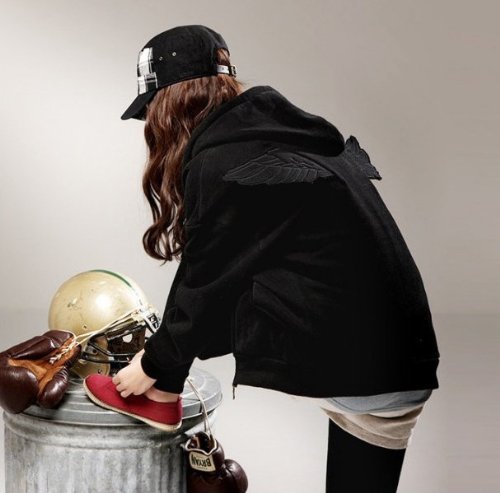 天使の羽根パーカー　ブラック　M、L、XL