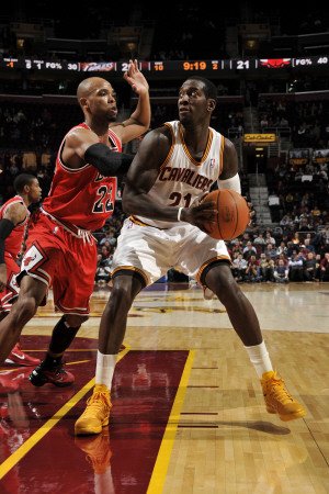 Chicago Bulls v Cleveland Cavaliers: J.J. Hickson and Taj Gibson Photographic Poster Print by David Liam Kyle, 16x24