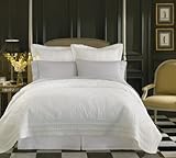 IMAGE OF Court of Versailles Caprice King Quilt, White