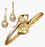 Avon Calla Lily Bracelet and Earring Gift Set in Goldtone Goldtone (Large)