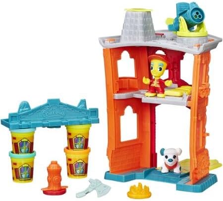 Play-Doh Town Firehouse with 4 Cans Of Clay