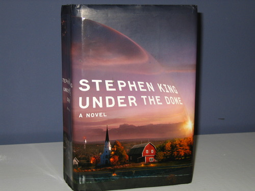Under the Dome: A Novel: Stephen King: 9781439148501: Amazon.com: Books