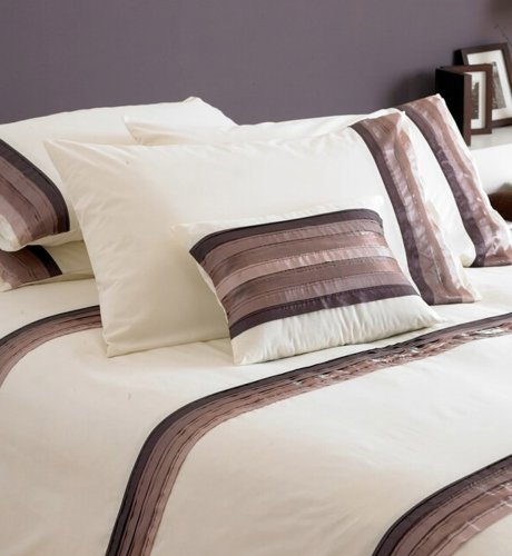 Organdy Tuck Cushion