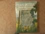The House of Green Turf (Paragon Large Print)