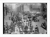 Newswire Photo (L): 5th Ave. - Easter 1911