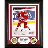 Pavel Datsyuk Autographed Gold Coin Photo Mint