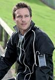 iPHONE, MP3 AND BLACKBERRY RUNNING ARM BAND
