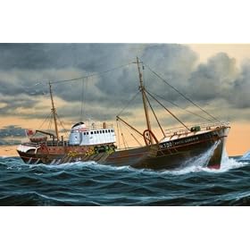 Revell AG Germany 1/142 Northsea Fishing Trawler - 05204