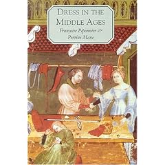 Dress in the Middle Ages (Taschenbuch)