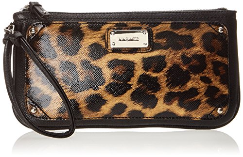 Nine West Table Treasures Wristlet