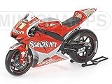 Review Minichamps  / Diecast Model Yamaha YZR-M1 (Ruben Xaus - 2005) (1:12 scale by Minichamps) in Red