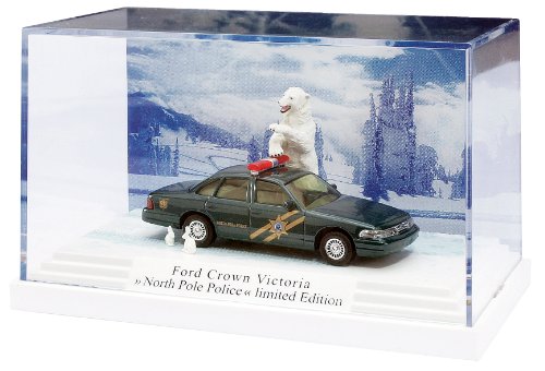 Busch 49019 - Ford Crown Victoria North Pole Police Preisvergleich