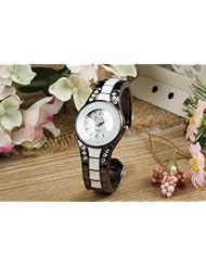 Youyoupifa White Round Dial Stylish Ladies Bracelet Watch