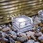 Lumi�re sur le chemin solaire, petit pav� en verre&hellip de Foudelumiere