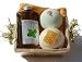 Wellness Geschenkset 5 tlg. Honig - Melisse Duschgel und Shampoo , 2 x Badebombe, Seiftuch gelb im Bambuskorb