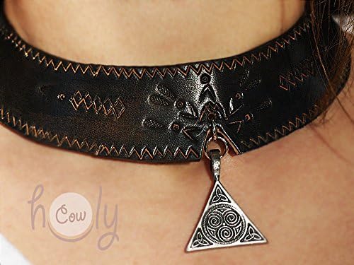 Irish Leather Necklace With Tripal Spiral Symbol