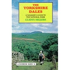 The Yorkshire Dales: A Walker's Guide to the National Park (A Cicerone guide)