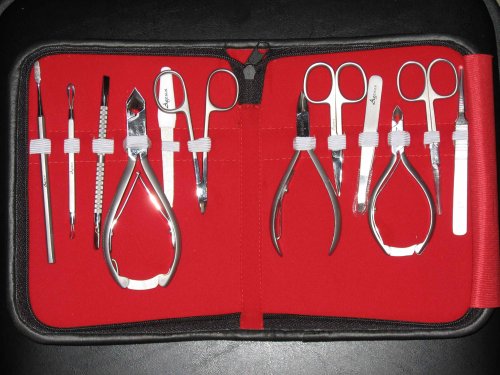 Manicure & Pedicure Kit by Agesus