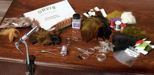 Get started quickly and easily with general fly-tying how-tos, All you need to get a sound start in taking up a rewarding and money-saving hobby is right here in this kit, Detailed instructi