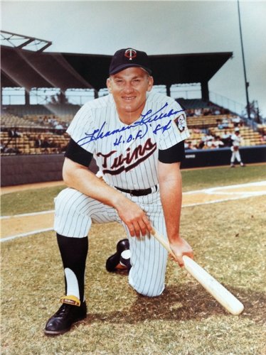 Harmon Killebrew Autographed/Hand Signed Minnesota Twins 11x14 Photo Inscribed ''HOF 84''