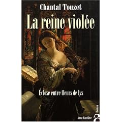 La reine viol�e : Eclose entre fleurs de lys