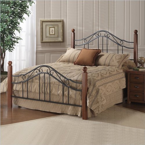 Hillsdale Madison Cherry Wood with Black Bed (Queen)