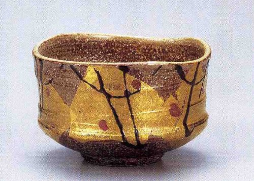 【茶道具】 虚空蔵 作 金箔花紋・抹茶碗 木箱 九谷焼 