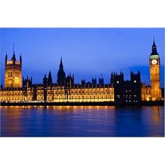 Poster 90 x 60 cm - "The Houses of Parliament, Big Ben and the Westminster Bridge, on the banks of the River Thames in th" von Kimberley Coole / Lonely Planet Images - auch in anderen Gr��en und als Leinwandbild erh�ltlich