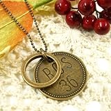 【ゴールド】オシャレな看板風アメリカンデザイン♪★Ｗロゴ入りコイン＆リングネックレス☆胸元のさりげないオシャレ ゴールドコイン