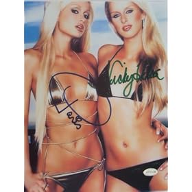 Paris & Nicky Hilton Super Hot in Bikinis 8x10 Signed Autographed Photo w/ Certificate of Authenticity